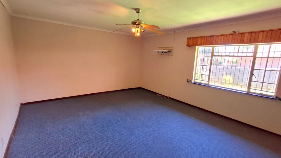 3 Bedroom Property for Sale in Roodia Free State